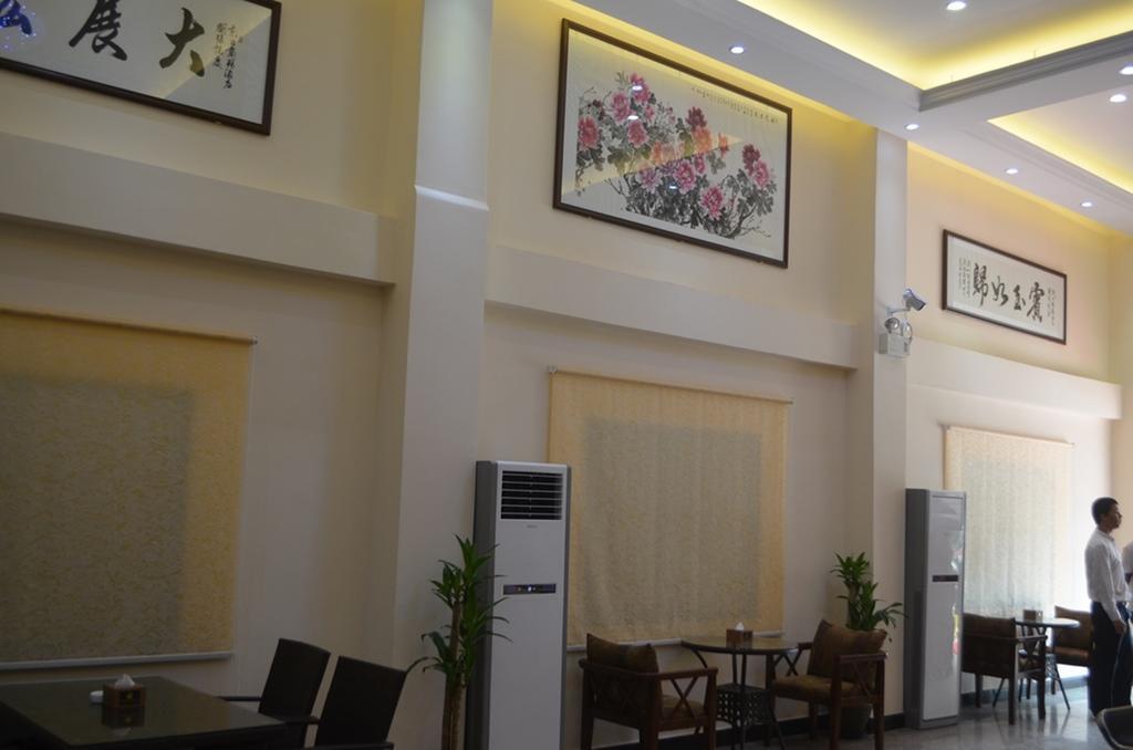 Good Luck Hotel Янгон Екстериор снимка